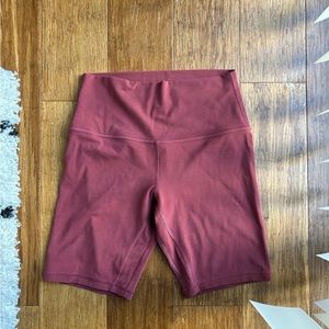 Lululemon red Wunder Train High rise short